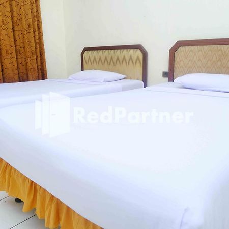 Hotel Transit 1 Makassar Redpartner Exterior foto