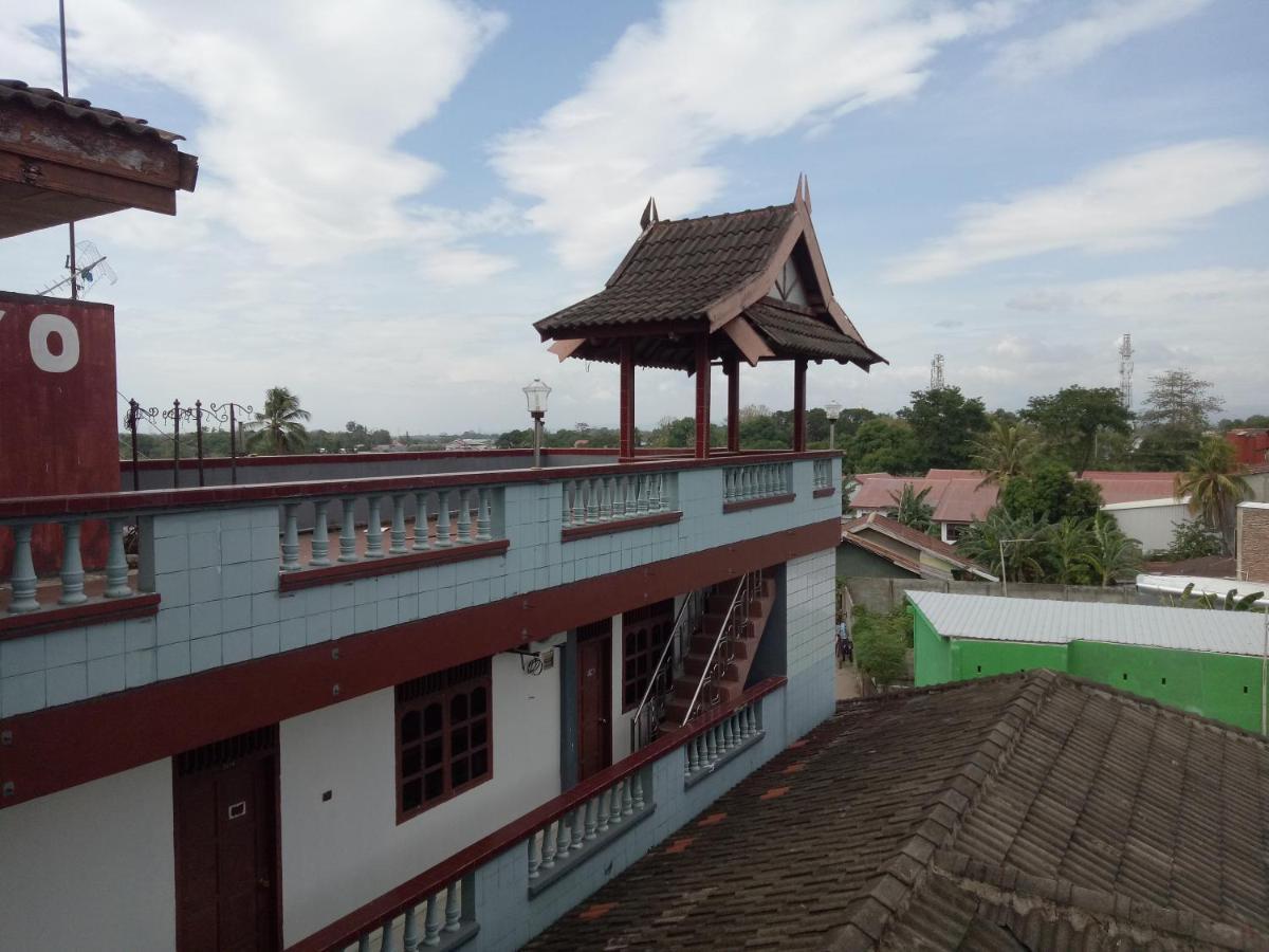 Hotel Transit 1 Makassar Redpartner Exterior foto