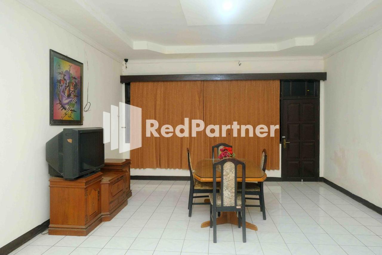 Hotel Transit 1 Makassar Redpartner Exterior foto