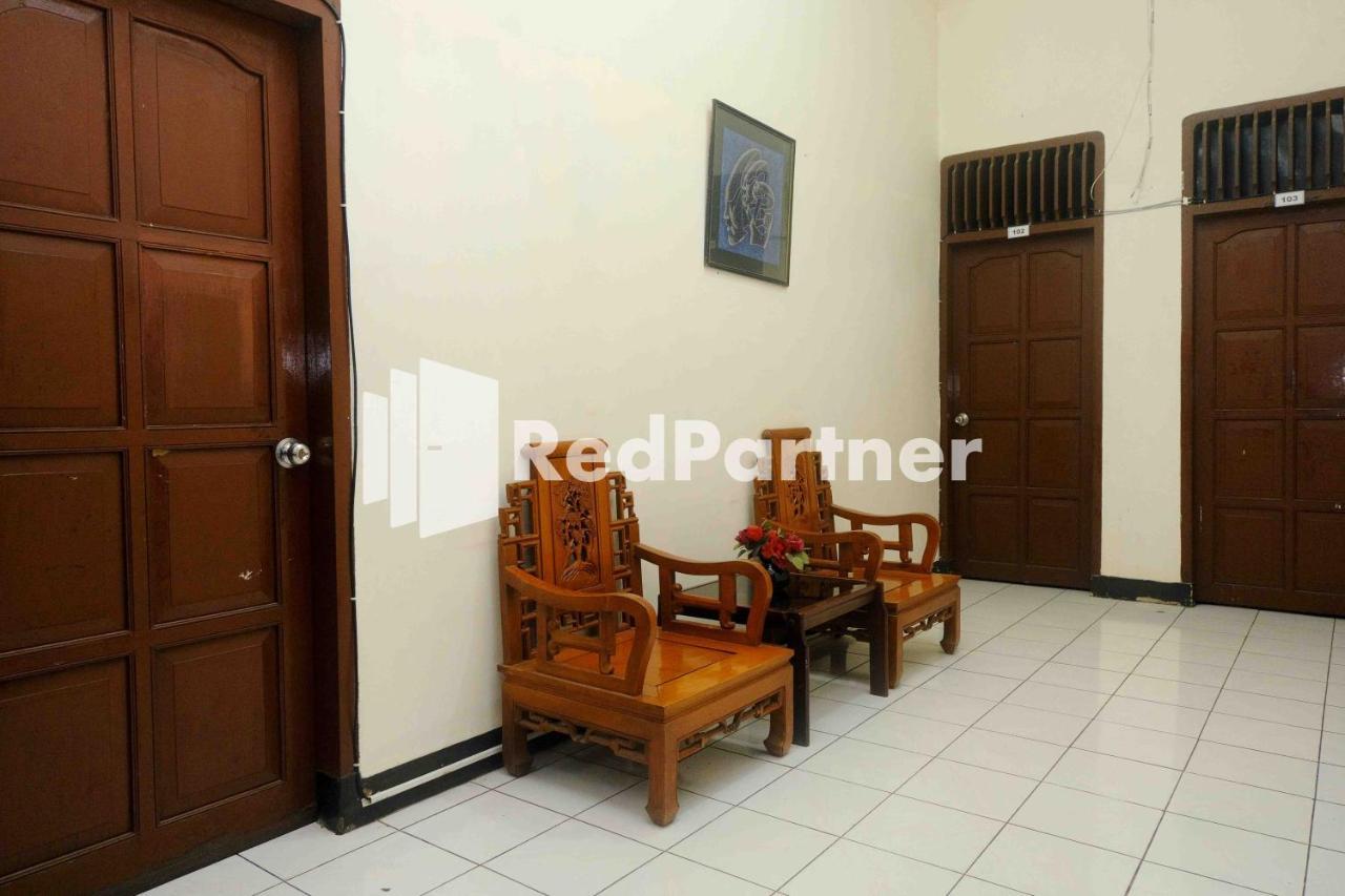 Hotel Transit 1 Makassar Redpartner Exterior foto