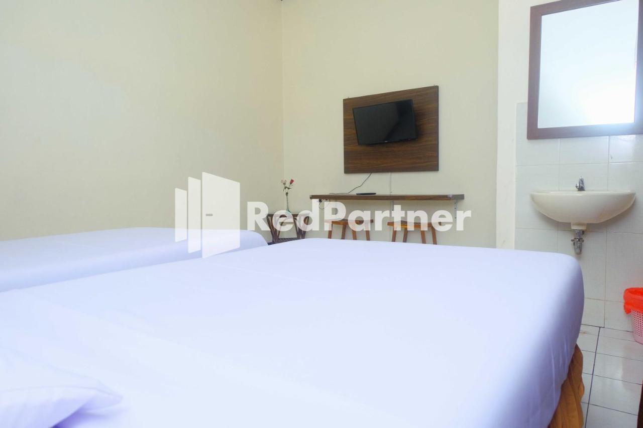 Hotel Transit 1 Makassar Redpartner Exterior foto