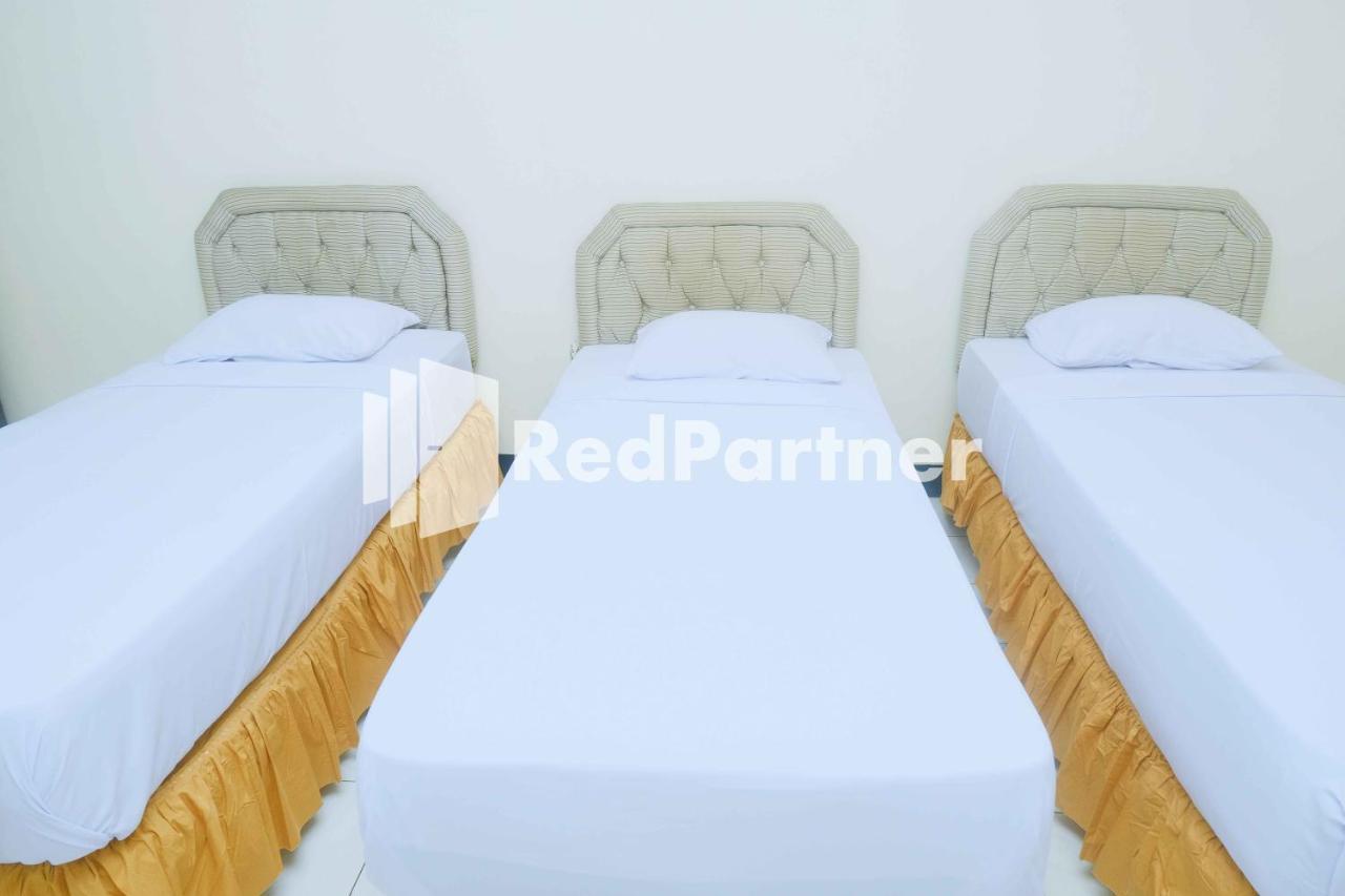 Hotel Transit 1 Makassar Redpartner Exterior foto